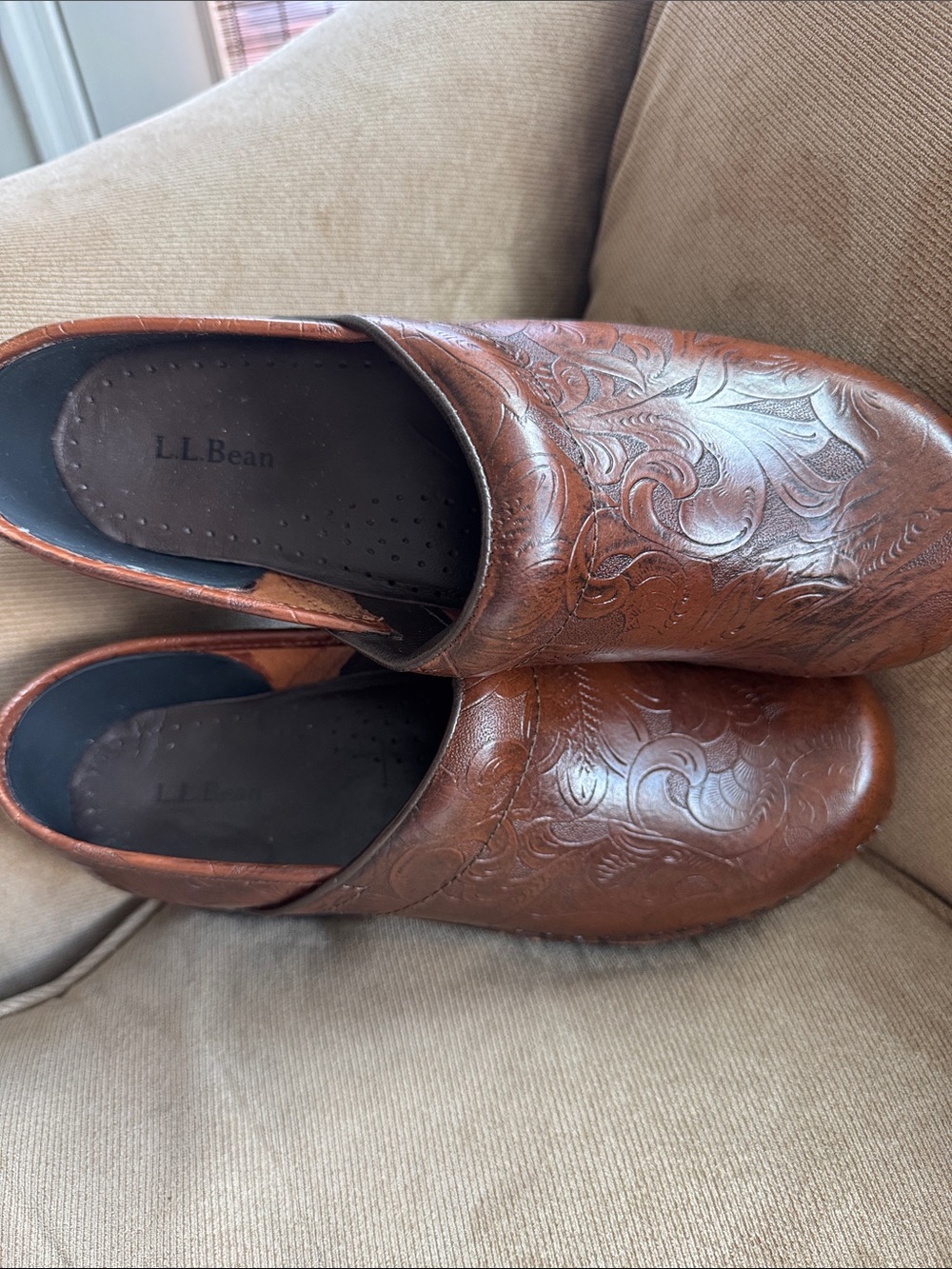 L.L. Bean women’s Embossed Brown Leather Slip-Ons